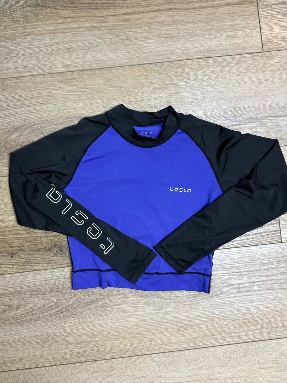 Tesla Shirt Women's Large Compression Raglan Long Sleeve Slim Fit Athletic